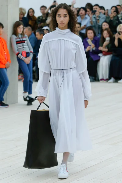 Look 22